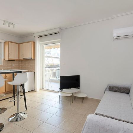 Ferienwohnung 'Microcosmos 2' Urban Flat In Neos Kosmos Athen Exterior foto